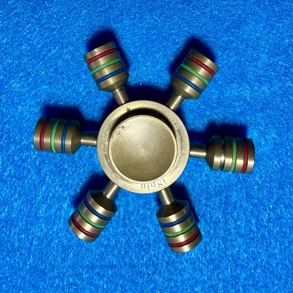 Gold & Brads Fidget Spinner with case - Picture 2 of 7